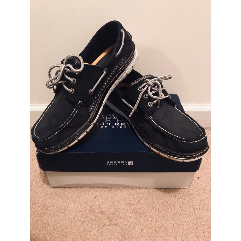 Black Sperry’s♠️